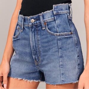 NWT Abercrombie & Fitch Curve Love Mom High Rise Short